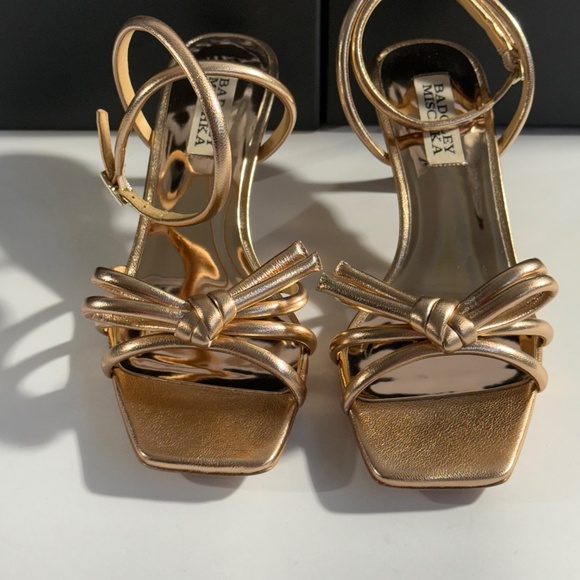 Badgley Mischka Loyalty Ankle Strap Knotted Heel Sandals Size 6 NEW - Picture 7 of 13